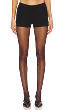 GUIZIO Rib Knit Hot Short in Black - Short chaud en tricot côtelé GUIZIO en noir - GUIZIO 黑色罗纹针织热短裤 - GUIZIO Rippstrick-Hot-Shorts in Schwarz - GUIZIO 리브 니트 핫 쇼트블랙 색상 - Pantaloncini caldi GUIZIO in maglia a coste in nero