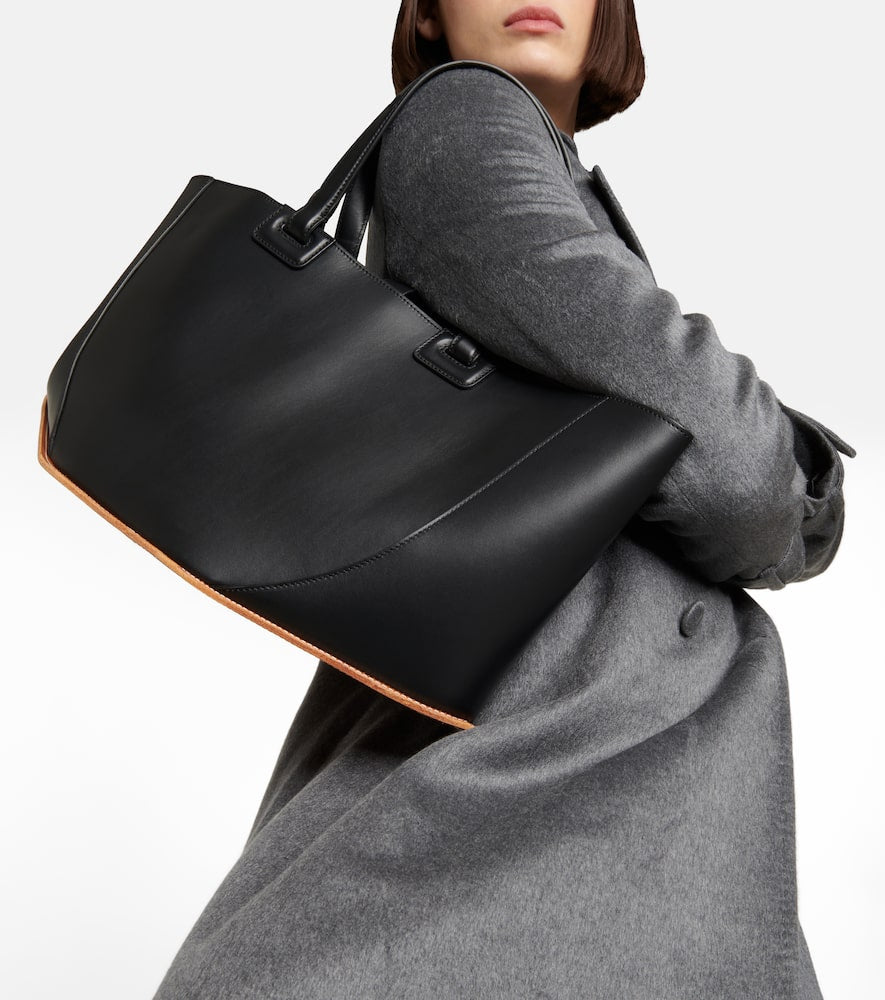 Gabriela Hearst Coyote leather tote bag