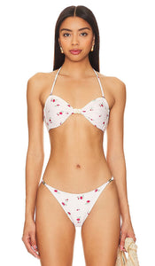Ganni Recycled Printed Emblem Bandeau Bikini Top in Cream - Haut de bikini bandeau imprimé emblème recyclé Ganni en crème - Ganni 奶油色再生印花徽章抹胸式比基尼上衣 - Ganni Bandeau-Bikinioberteil aus recyceltem, bedrucktem Emblem in Creme - Ganni Recycled 프린트 엠블럼 반두 비키니 탑 (크림색) - Top bikini a fascia con stemma stampato riciclato Ganni in crema