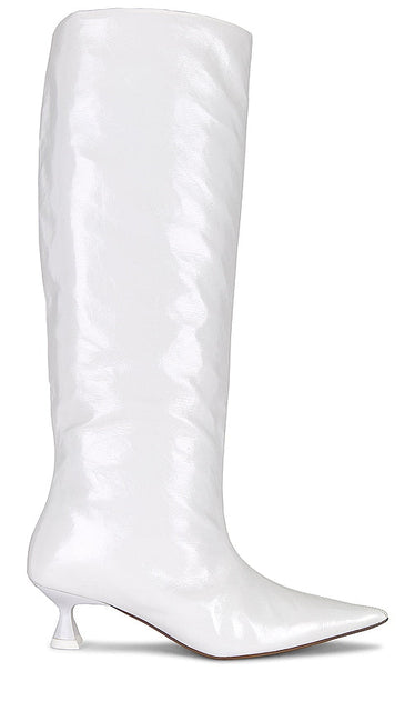 Ganni Soft Slouchy Boot in Ivory - Botte souple souple Ganni en ivoire - Ganni 象牙色柔软休闲靴子 - Ganni Soft Slouchy Boot in Elfenbein - Ganni 소프트 슬러치 부츠 아이보리 색상 - Stivale morbido e morbido Ganni in avorio