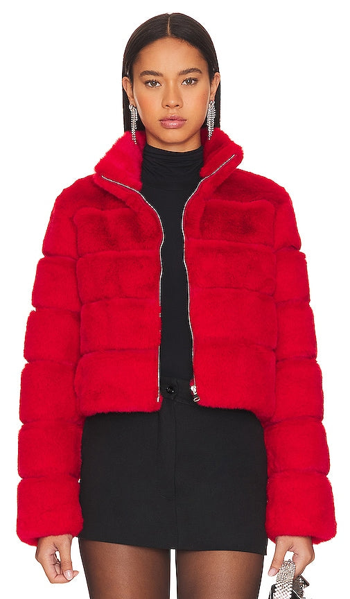Generation Love Tala Faux Fur Jacket in Red - Generation Love - Tala - Veste en fausse fourrure rouge - Generation Love 红色塔拉人造毛皮夹克 - Generation Love Tala Kunstpelzjacke in Rot - Generation Love Tala 인조 퍼 재킷 - Giacca in pelliccia sintetica Tala Generation Love in rosso