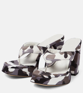 Gia Borghini Gia 17 Uni camouflage platform thong sandals