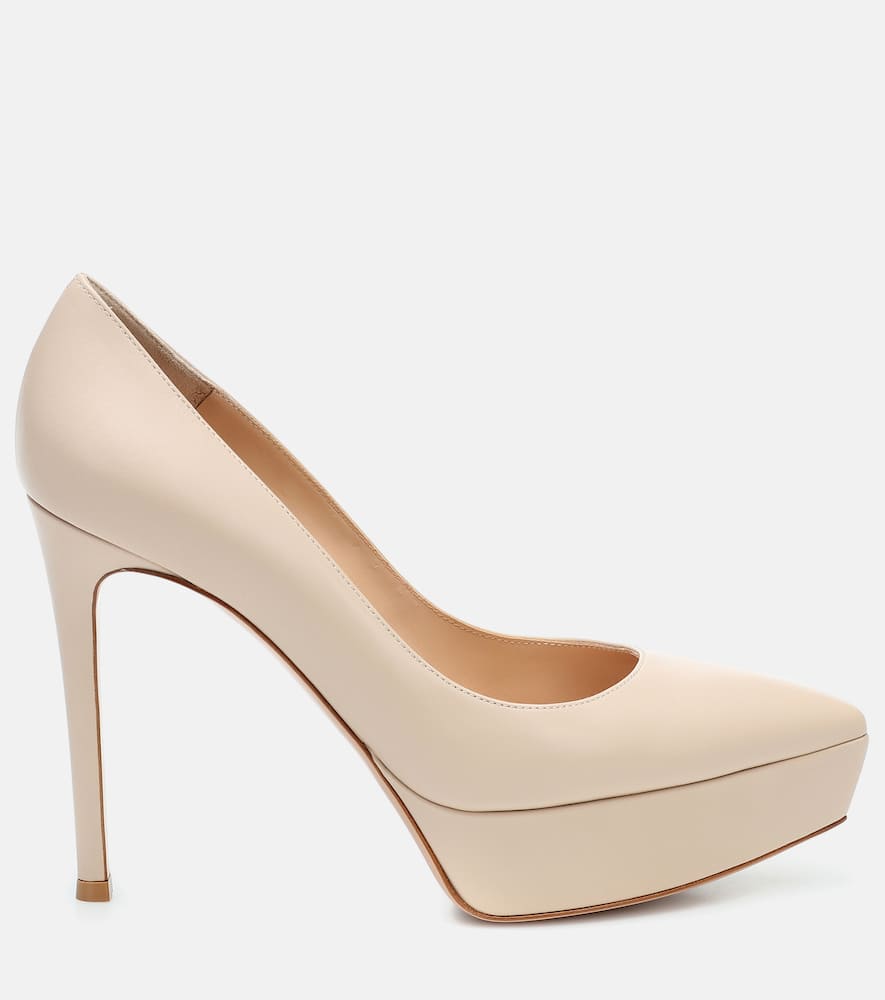 Gianvito Rossi Dasha leather pumps