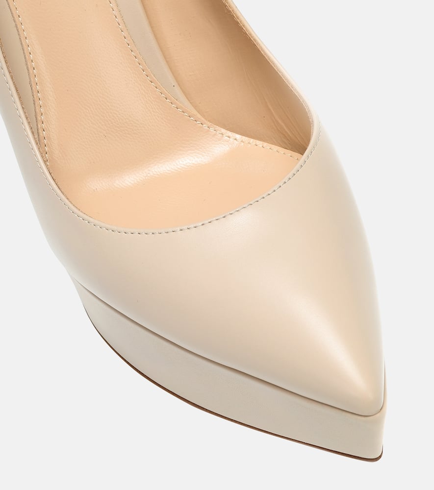 Gianvito Rossi Dasha leather pumps