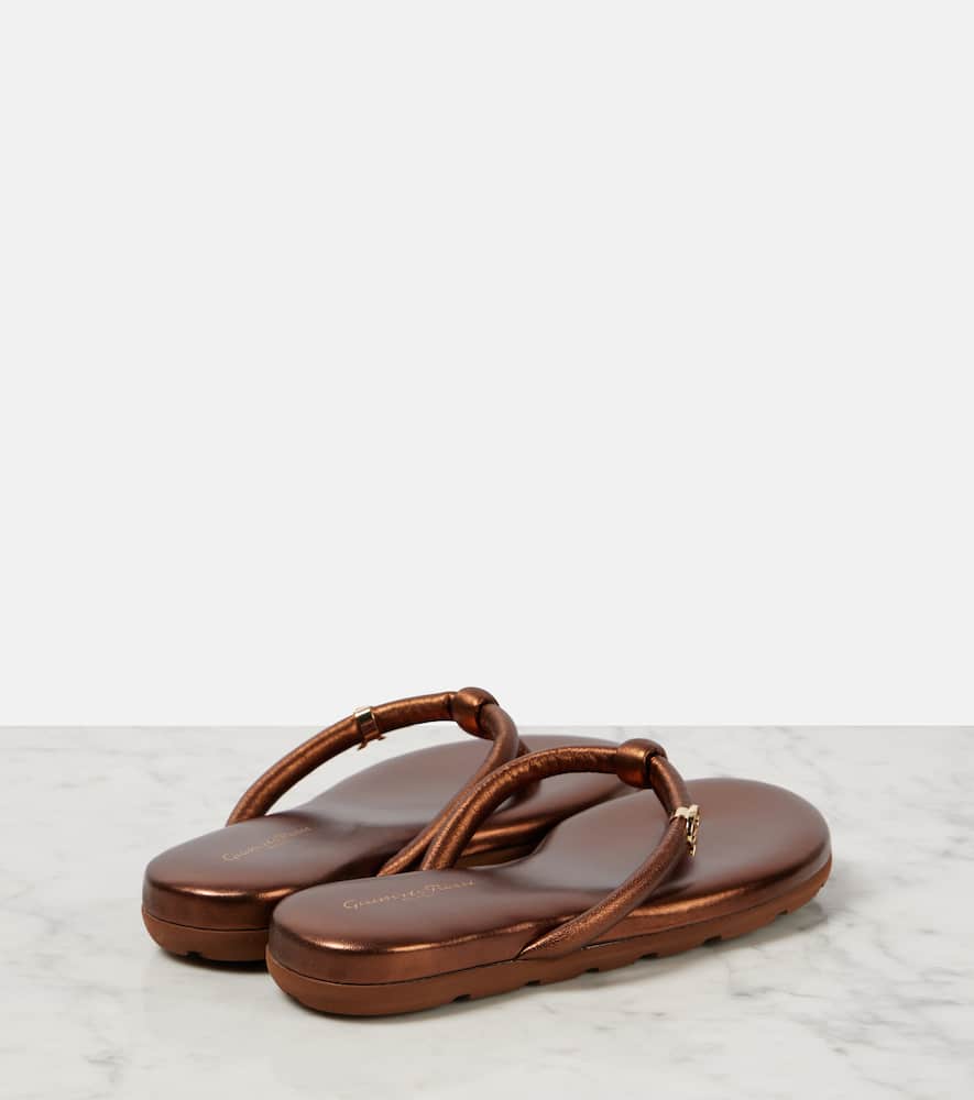 Gianvito Rossi Fiji leather thong sandals