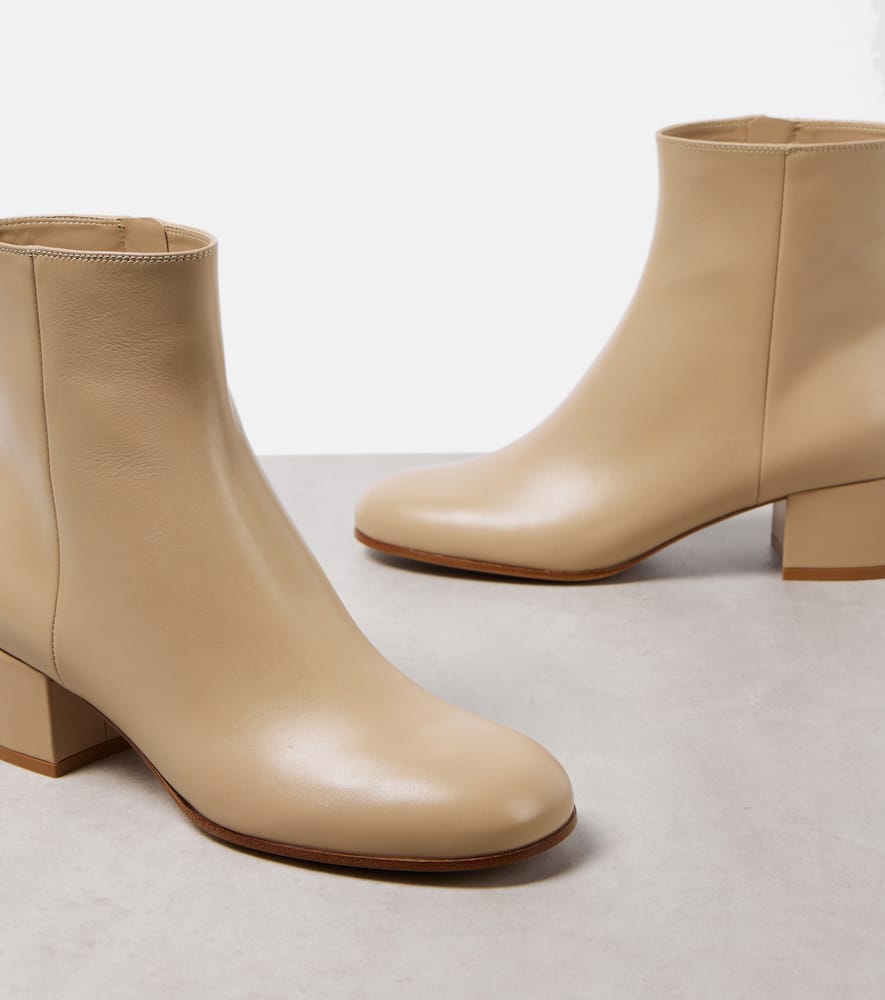 Gianvito Rossi Joelle 45 leather ankle boots