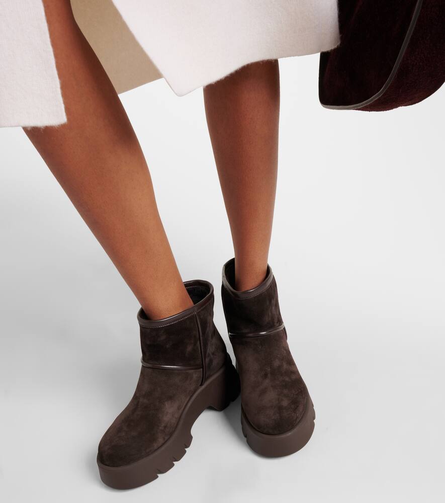 Gianvito Rossi Stormy suede ankle boots