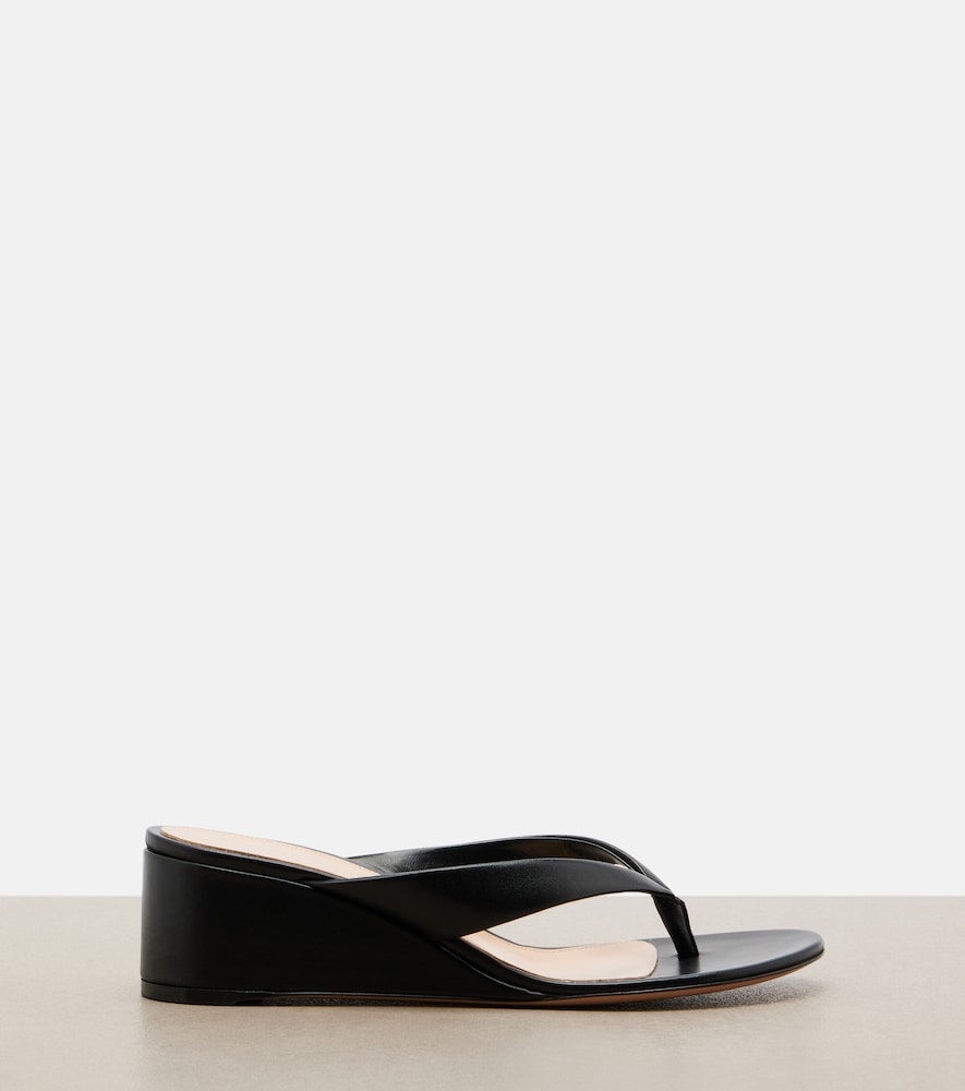 Gianvito Rossi Leather wedge thong sandals (Black) - Heeled Sandals