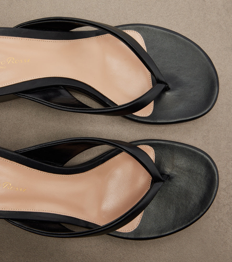 Gianvito Rossi Leather wedge thong sandals (Black) - Heeled Sandals