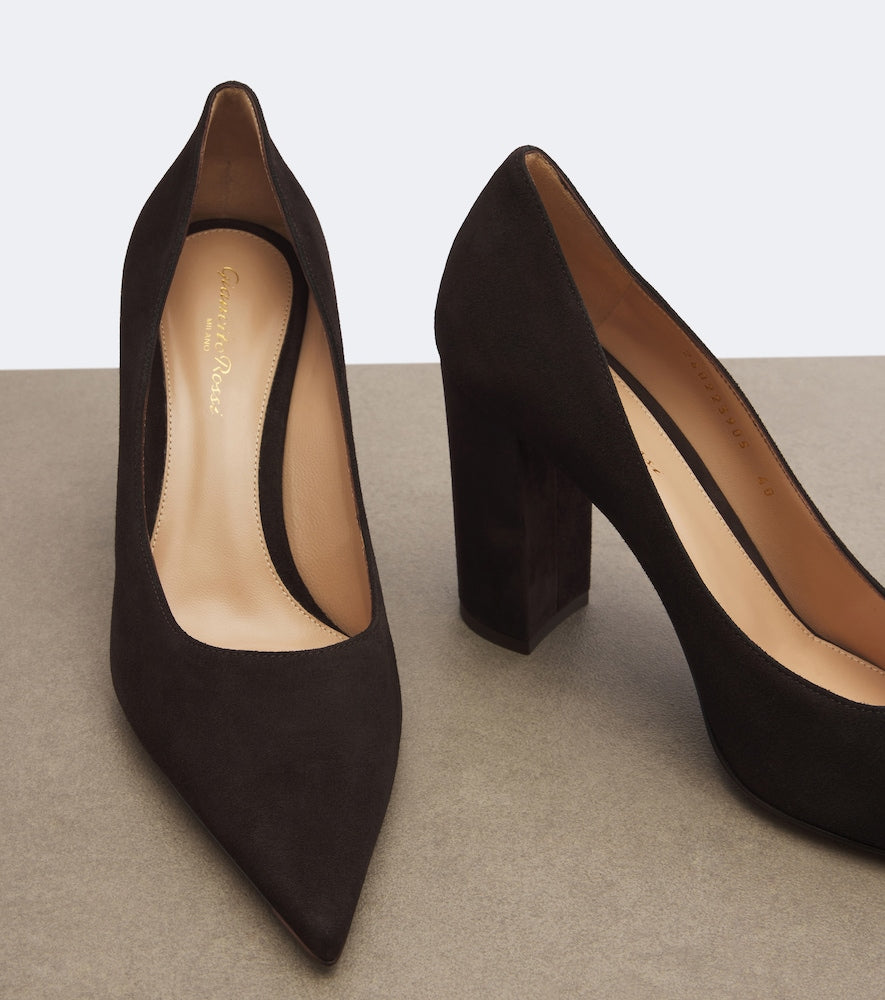 Gianvito Rossi Piper suede pumps in Brown - Mid Heel Pumps