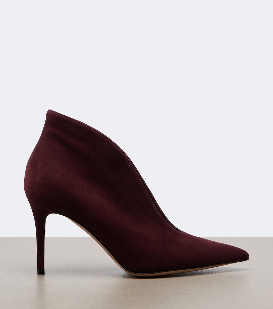 Gianvito Rossi Vania suede pumps in Burgundy - Mid Heel Pumps