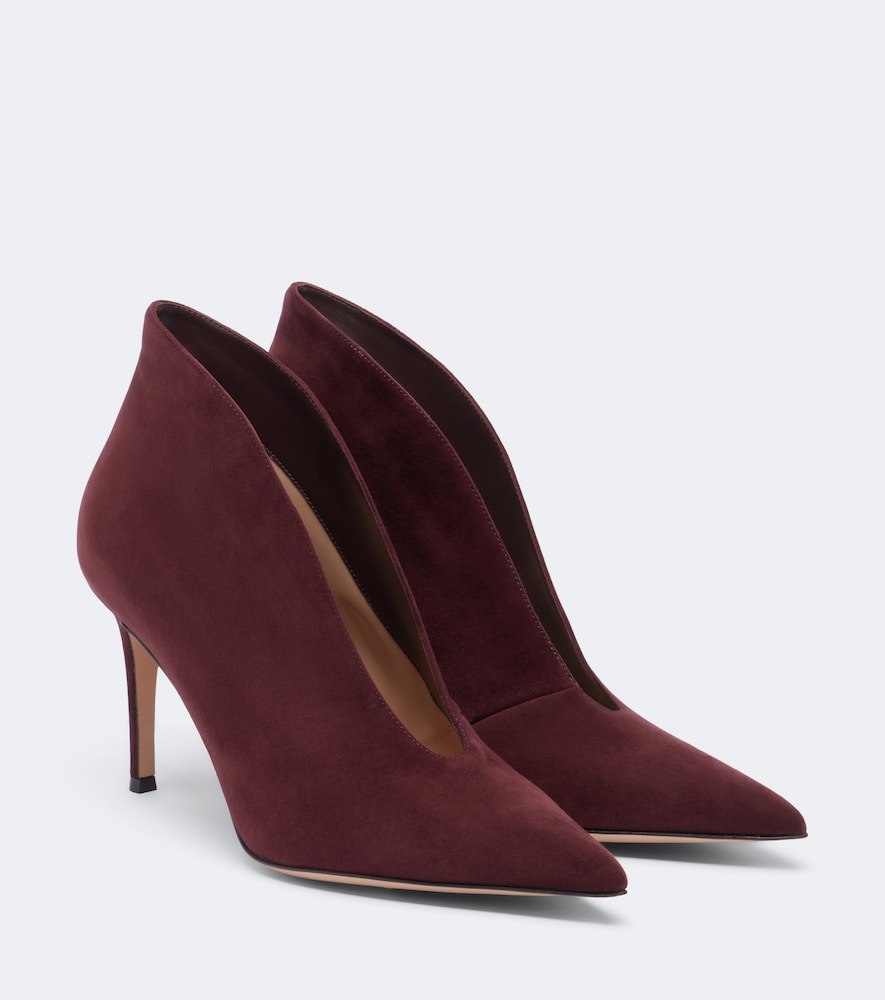 Gianvito Rossi Vania suede pumps in Burgundy - Mid Heel Pumps