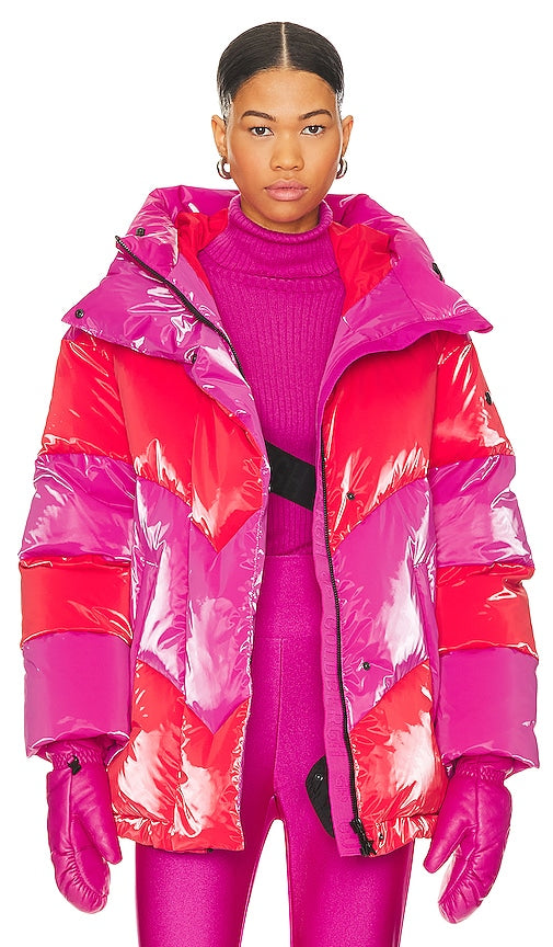 Goldbergh Candy Cane Ski Jacket in Pink - Goldbergh - Veste de ski Candy Cane en rose - Goldbergh 粉色拐杖糖滑雪夹克 - Goldbergh Candy Cane Skijacke in Rosa - Goldbergh Candy Cane 스키 재킷 - Giacca da sci Goldbergh Candy Cane in rosa