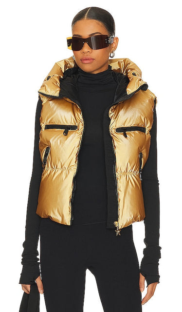 Goldbergh Shine Ski Bodywarmer in Metallic Gold - Goldbergh Shine Ski Bodywarmer en or métallisé - Goldbergh Shine 金属金色滑雪保暖衣 - Goldbergh Shine Ski-Bodywarmer in Metallic-Gold - Goldbergh Shine 스키 바디워머 메탈릭 골드 색상 - Smanicato da sci Goldbergh Shine in oro metallizzato