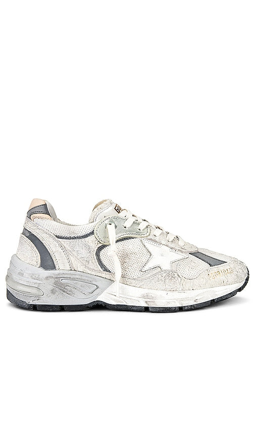 Golden Goose Running Dad Sneaker in Light Grey - Baskets Golden Goose Running Dad en gris clair - Golden Goose Running Dad 浅灰色运动鞋 - Golden Goose Running Dad Sneaker in Hellgrau - Golden Goose Running Dad 스니커즈라이트 그레이 색상 - Sneaker Golden Goose Running Dad in grigio chiaro