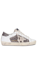 Golden Goose Super Star Sneaker in White - Baskets Super Star Golden Goose en blanc - Golden Goose Super Star 白色运动鞋 - Golden Goose Super Star Sneaker in Weiß - Golden Goose 슈퍼스타 스니커즈화이트 색상 - Sneaker Golden Goose Super Star di colore bianco