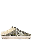 Golden Goose Superstar Sabot Shearling Sneaker in Metallic Gold - Baskets en peau de mouton Golden Goose Superstar Sabot en or métallisé - Golden Goose Superstar Sabot 金属金色剪羊毛运动鞋 - Golden Goose Superstar Sabot Shearling-Sneaker in Metallic-Gold - Golden Goose 슈퍼스타 Sabot 시어링 스니커즈 메탈릭 골드 색상 - Sneaker Golden Goose Superstar Sabot Shearling in oro metallizzato