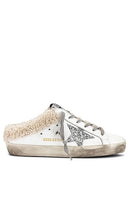 Golden Goose Superstar Sabot Shearling Sneaker in White - Golden Goose - Baskets Superstar Sabot en peau de mouton - Blanc - Golden Goose Superstar Sabot 白色剪羊毛运动鞋 - Golden Goose Superstar Sabot Shearling-Sneaker in Weiß - Golden Goose 슈퍼스타 Sabot 시어링 스니커즈화이트 색상 - Sneaker Golden Goose Superstar Sabot Shearling in bianco