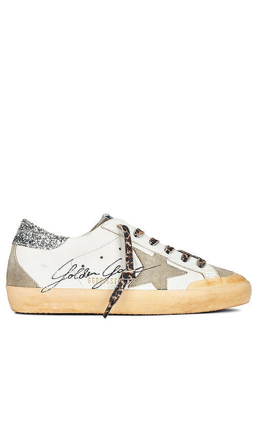 Golden Goose Superstar Sneaker in White - Baskets Superstar Golden Goose en blanc - Golden Goose Superstar 白色运动鞋 - Golden Goose Superstar Sneaker in Weiß - Golden Goose 슈퍼스타 스니커즈화이트 색상 - Sneaker Golden Goose Superstar di colore bianco