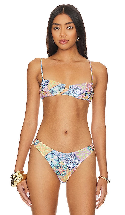 Gonza Bralette Top in Blue - Haut brassière Gonza en bleu - Gonza 蓝色文胸上衣 - Gonza Bralette-Oberteil in Blau - GONZA 브라렛 탑 - Top bralette Gonza in blu