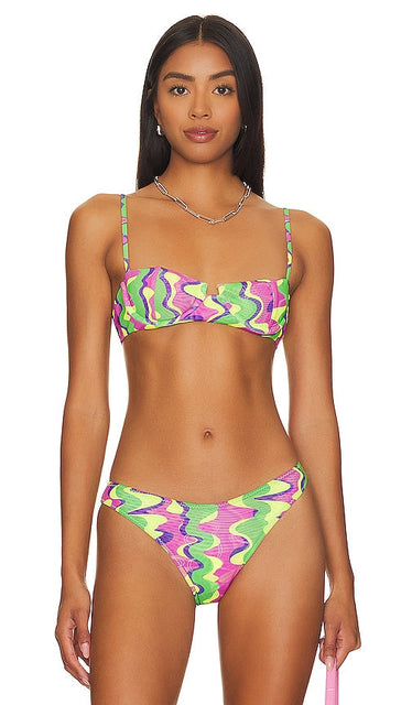 Gonza Underwire Bikini Top in Green - Haut de bikini à armatures Gonza en vert - Gonza 绿色钢托比基尼上衣 - Gonza Bügel-Bikinioberteil in Grün - Gonza 언더와이어 비키니 탑 - Top bikini con ferretto Gonza in verde