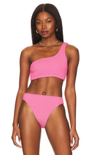 Good American Always Fits Hot Shoulder Top in Pink - Good American - Always Fits - Top à épaules chaudes en rose - Good American 总是适合粉色热肩上衣 - Good American Always Fits Hot Shoulder Top in Rosa - Good American 항상 맞는 핫숄더 탑 in 핑크 - Il buon americano si adatta sempre al top con spalle scoperte in rosa