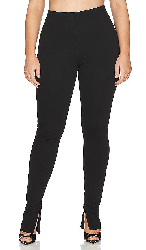 Good American Sculpt Pull On Skinny in Black
