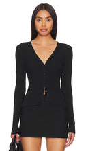 Good American Shine Rib V-neck Cardi in Black - Good American Shine - Cardi côtelé à col en V en noir - Good American Shine 黑色罗纹 V 领开衫 - Good American Shine Rib Cardigan mit V-Ausschnitt in Schwarz - Good American 샤인 립 브이넥 가디건 블랙 색상 - Buon cardigan con scollo a V a costine americane lucide in nero