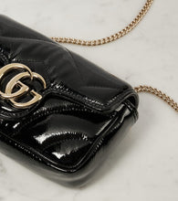 Gucci GG Marmont Mini patent leather shoulder bag