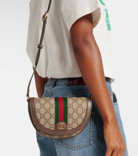 Gucci GG Supreme shoulder bag