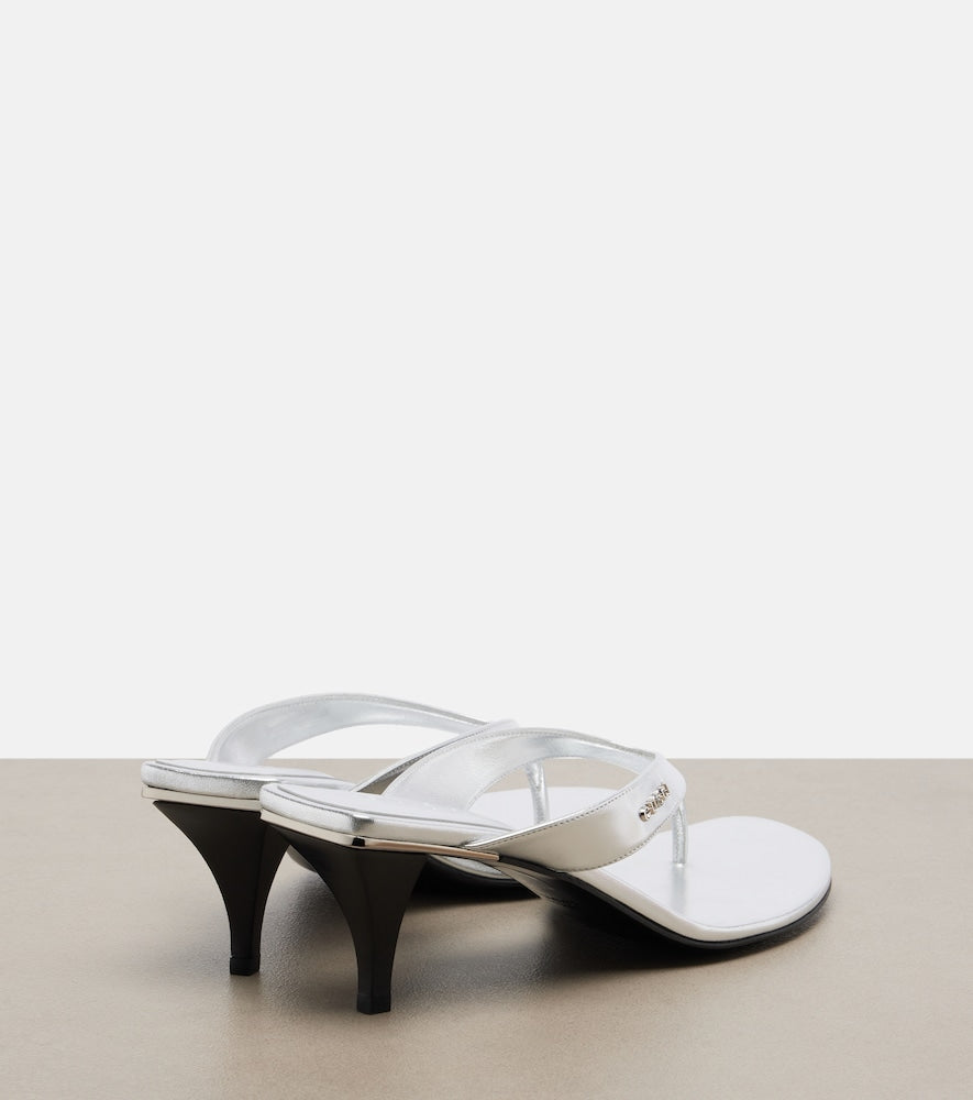 Gucci Vittoria metallic leather thong sandals in Silver - Heeled Sandals