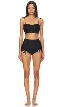 HAH Better Late Than Never Set in Black - HAH Mieux vaut tard que jamais en noir - HAH 迟到总比不黑好 - HAH „Besser spät als nie“ in Schwarz gesetzt - HAH 검은 색으로 설정하지 않는 것보다 늦은 것이 좋습니다 - HAH Meglio tardi che mai ambientato in nero