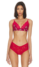 HAH On the Double Bralette in Wine - HAH Sur la Double Bralette en Vin - HAH 酒中的双层文胸 - HAH Auf dem Doppel-Bralette in Wein - HAH 온더와인 더블 브라렛 - HAH Sulla doppia bralette nel vino