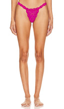 HAH T String Me A Thong in Fuchsia - HAH T String Me A String en Fuchsia - HAH T 给我穿一条紫红色丁字裤 - HAH T String Me A Thong in Fuchsia - HAH T 스트링 미 어 끈팬티 - HAH T String Me A Thong in fucsia
