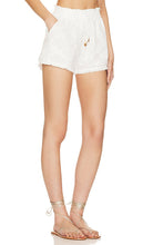 HEARTLOOM Alba Short in White