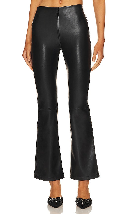 HEARTLOOM Farris Faux Leather Pant in Black - HEARTLOOM Farris - Pantalon en similicuir noir - HEARTLOOM Farris 黑色人造皮革长裤 - HEARTLOOM Farris Kunstlederhose in Schwarz - HARTLOOM Farris 인조 가죽 팬츠블랙 색상 - Pantaloni HEARTLOOM Farris in ecopelle neri