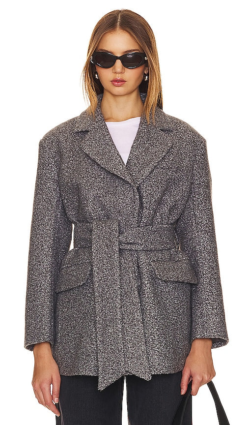 HEARTLOOM Halifax Coat in Charcoal - Manteau Halifax HEARTLOOM en charbon de bois - HEARTLOOM Halifax 木炭色大衣 - HARTLOOM Halifax-Mantel in Anthrazit - HARTLOM 핼리팩스 코트 차콜 색상 - Cappotto HEARTLOOM Halifax in carbone