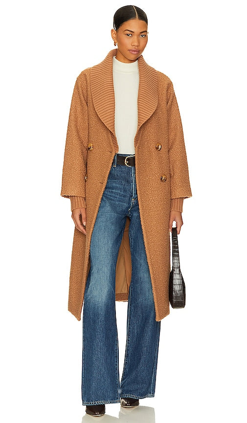 HEARTLOOM Laria Coat in Tan - Manteau Laria HEARTLOOM en beige - HEARTLOOM 黄褐色 Laria 外套 - HEARTLOOM Laria Mantel in Hellbraun - HARTLOOM 라리아 코트(탠 색상) - Cappotto HEARTLOOM Laria color marrone chiaro