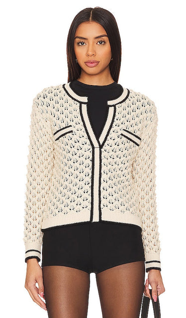 HEARTLOOM Sybil Sweater in Ivory - Pull Sybil HEARTLOOM en ivoire - HEARTLOOM Sybil 象牙色毛衣 - HEARTLOOM Sybil Pullover in Elfenbein - HARTLOOM 시빌 스웨터 아이보리 색상 - Maglione HEARTLOOM Sybil in avorio