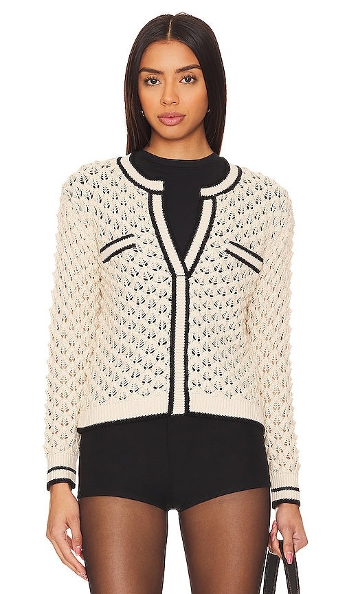 HEARTLOOM Sybil Sweater in Ivory - Pull Sybil HEARTLOOM en ivoire - HEARTLOOM Sybil 象牙色毛衣 - HEARTLOOM Sybil Pullover in Elfenbein - HARTLOOM 시빌 스웨터 아이보리 색상 - Maglione HEARTLOOM Sybil in avorio