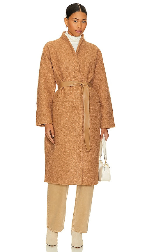 HEARTLOOM Wright Coat in Tan - Manteau Wright HEARTLOOM en beige - HEARTLOOM 黄褐色 Wright 外套 - HEARTLOOM Wright-Mantel in Hellbraun - HARTLOM 라이트 코트, 탠 색상 - Cappotto HEARTLOOM Wright color marrone chiaro