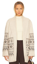 House of Harlow 1960 x REVOLVE Edana Fairisle Cardigan in Neutral - House of Harlow 1960 x REVOLVE GILET Edana Fairisle en Neutre - House of Harlow 1960 x REVOLVE Edana Fairisle 中性色开衫 - House of Harlow 1960 x REVOLVE Edana Fairisle Cardigan in Neutral - House of Harlow 1960 x REVOLVE Edana Fairisle 카디건 in Neutral - Cardigan House of Harlow 1960 x REVOLVE Edana Fairisle in neutro