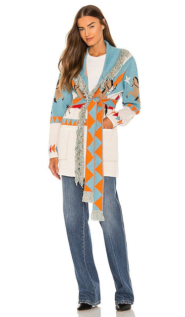Hayley Menzies Sunrise Rodeo Cardigan in Baby Blue - Hayley Menzies Sunrise Rodeo Cardigan en bleu bébé - Hayley Menzies 淡蓝色 Sunrise Rodeo 开衫 - Hayley Menzies Sunrise Rodeo Cardigan in Babyblau - Hayley Menzies 선라이즈 로데오 카디건 베이비 블루 색상 - Cardigan Hayley Menzies Sunrise Rodeo in celeste