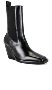 Helsa Chelsea Boot in Black