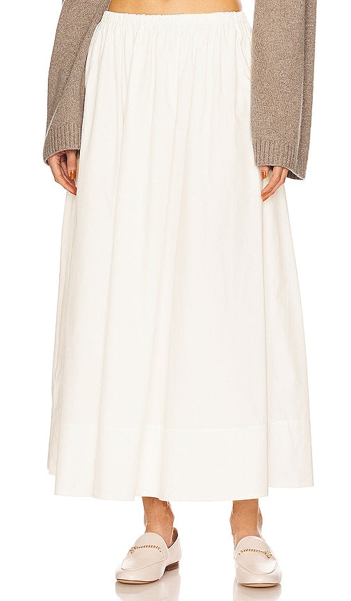 Helsa Cotton Poplin Midi Skirt in White - Jupe midi en popeline de coton Helsa en blanc - Helsa 白色棉质府绸中长半身裙 - Helsa Midirock aus Baumwollpopeline in Weiß - Helsa 코튼 포플린 미디 스커트화이트 색상 - Gonna longuette Helsa in popeline di cotone in bianco