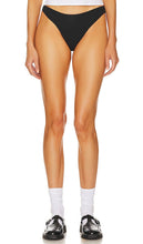 Helsa High Cut Underwear in 2nd Skin Jersey in Black - Sous-vêtements coupe haute Helsa en jersey 2ème peau en noir - Helsa 高剪裁内衣 2nd Skin 黑色针织衫 - Helsa High Cut Unterwäsche aus 2nd Skin Jersey in Schwarz - Helsa 하이컷 언더웨어 세컨드 스킨 저지 블랙 컬러 - Intimo Helsa High Cut in jersey 2nd Skin in nero