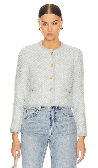 Helsa Laki Cardigan in Baby Blue - Cardigan Helsa Laki en bleu bébé - Helsa Laki 淡蓝色开衫 - Helsa Laki Cardigan in Babyblau - Helsa Laki 카디건 색상의 베이비 블루 - Cardigan Helsa Laki in celeste