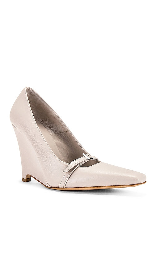 Helsa Wedge Pump in Taupe