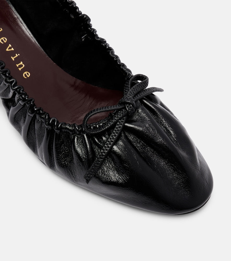 Herbert Levine Gather Around leather pumps in Black - Mid Heel Pumps