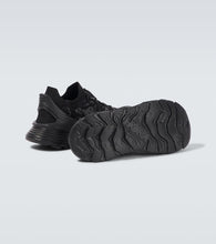 Hoka One One Restore Chukka sneakers